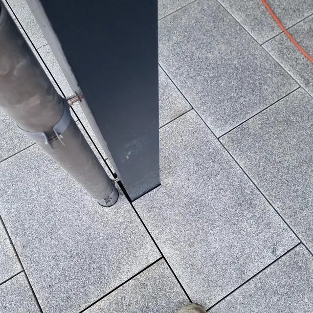Naturstein-Platten und Keramik — Beispiel einer ausgeführten Fläche